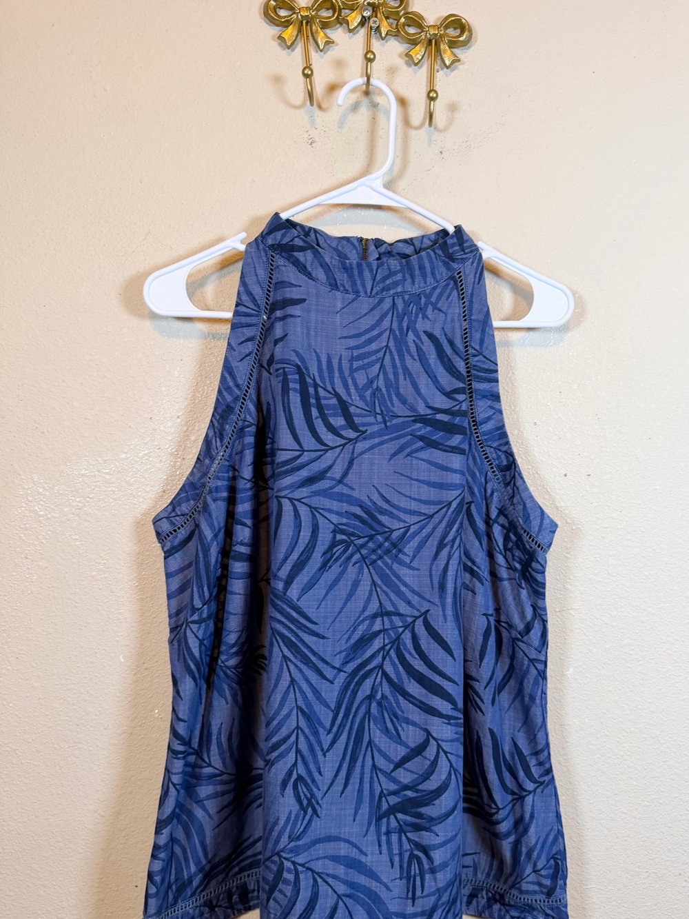 Cato Chambray Blue Palm-Print Halter Tank Top. Size 18/20
